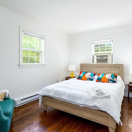 Cozy Cottage W Hot Tub, Fire Pit, Wifi & Sunroom! Front Royal Exterior photo
